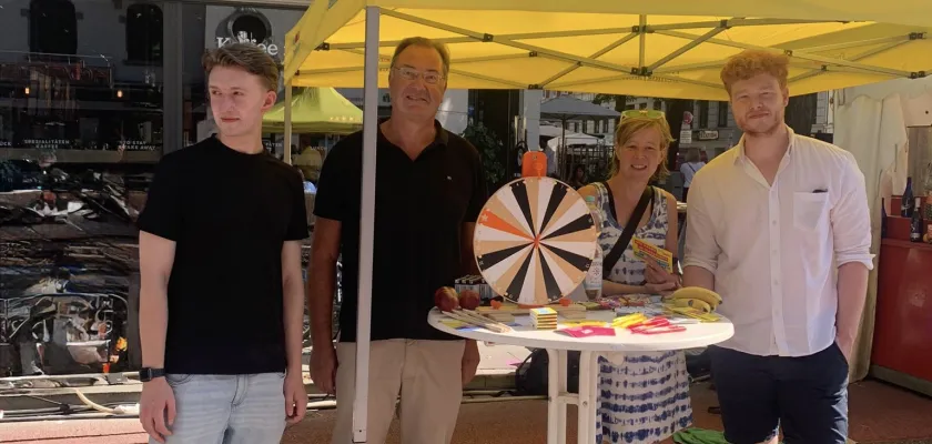 Mühlenkampfest - Infostand der FDP-Eppendorf-Winterhude